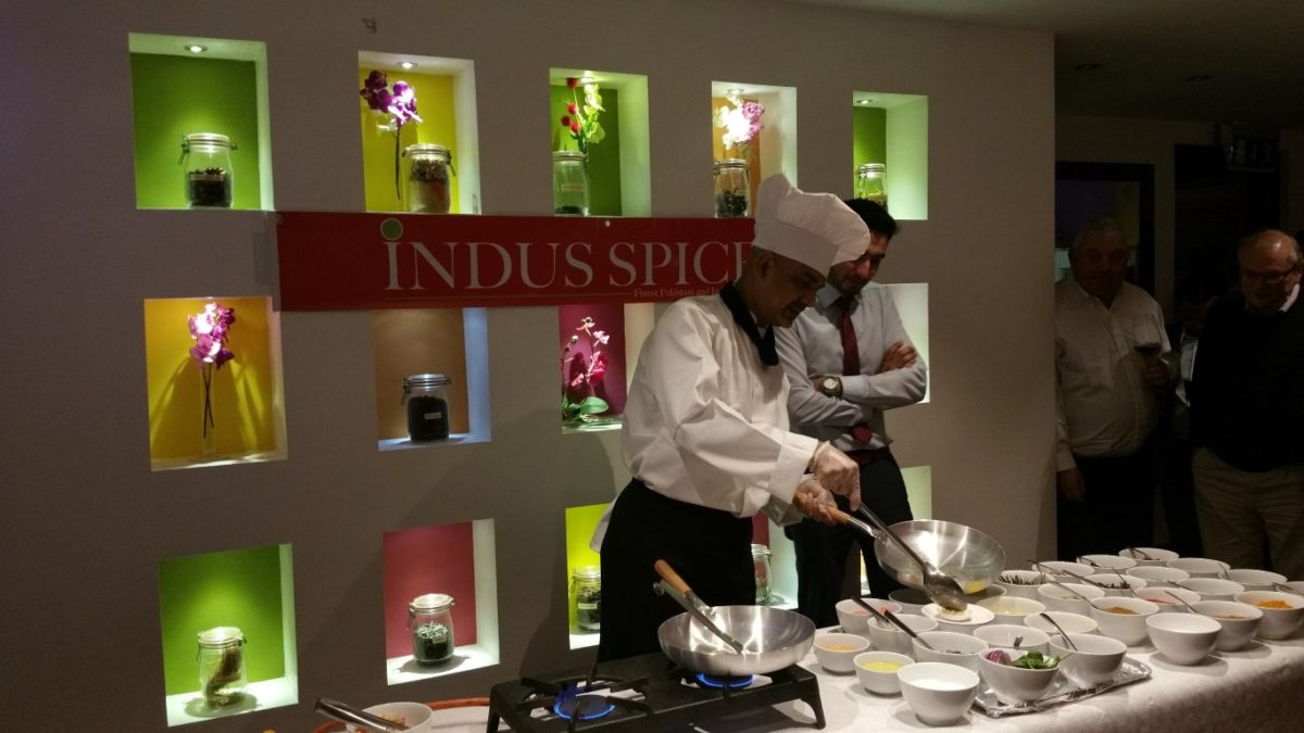 indusspicecooking-medium